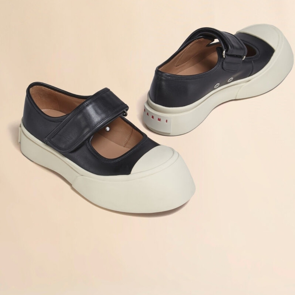 Designer Sneakers